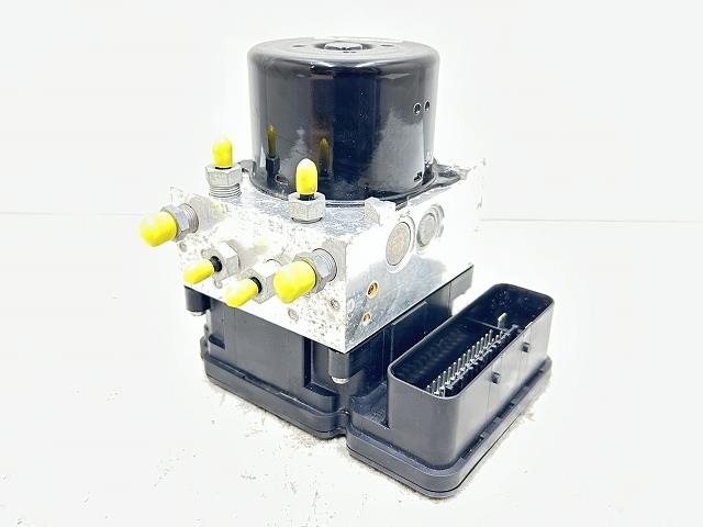 【中古】中古部品 ボルボ 60シリーズ DB4204TXC ABSアクチュエーター 【3310070100-000090753442500】