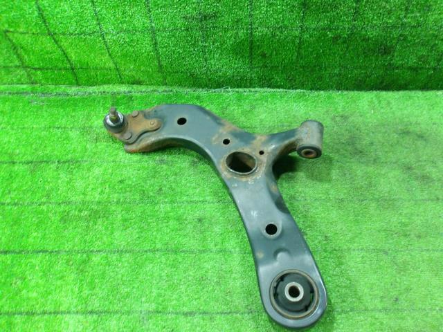 【中古】中古部品 アルファード ANH25W 左フロントロアアーム 【3330420100-250426000251740】