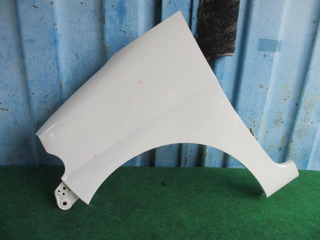 【中古】中古部品 エッセ L235S 左フロントフェンダー 【3540020100-000007051810700】