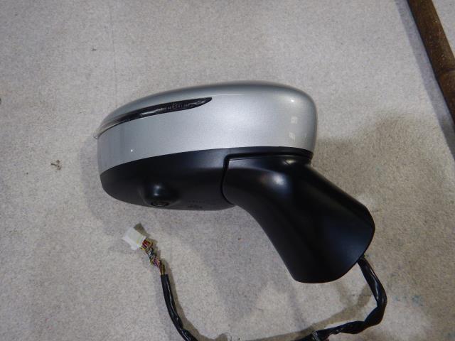 【中古】中古部品 ノート E12 右サイドミラー 【3330810100-250520001213500】