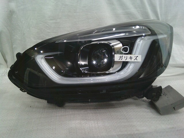 【中古】中古部品 フィット GR3 左ヘッドランプ 【3331011000-250521500110900】