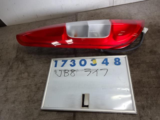 【中古】中古部品 ライフ JB8 左テールランプ 【3330980100-001365260915600】