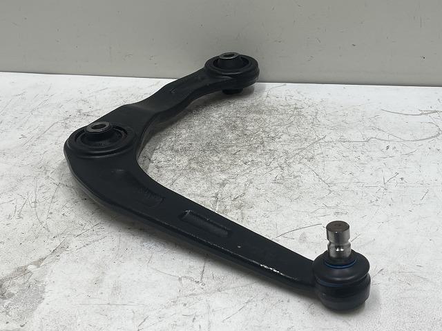 【中古】中古部品 プジョー 206 A206CC 左フロントロアアーム 【3310070100-000203011351740】