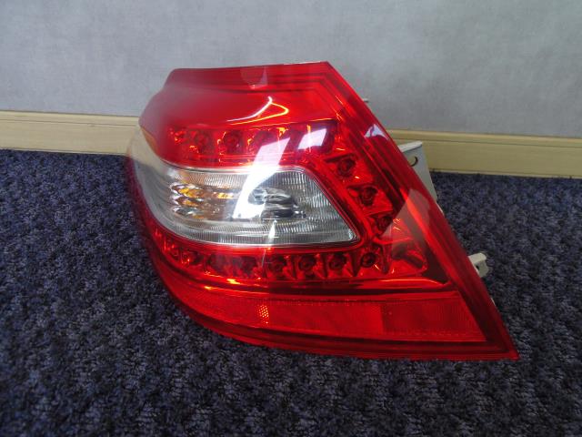 【中古】中古部品 ティアナ J32 左テールランプ 【3330440100-250524000115600】