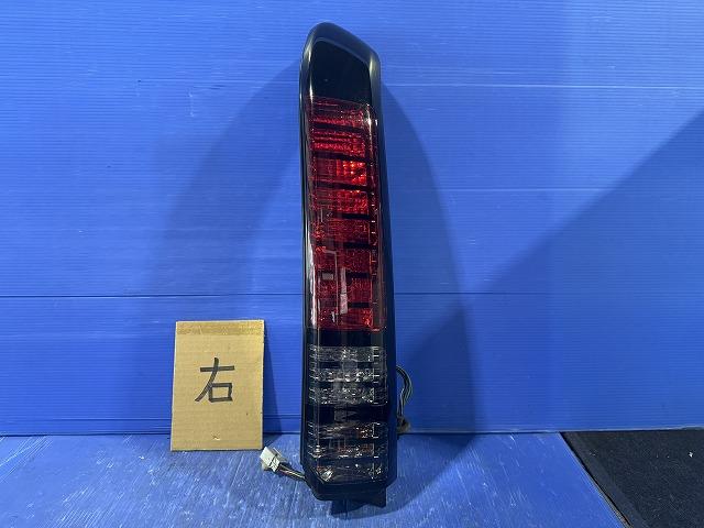 【中古】中古部品 バモス HM1 右テールランプ 【3310050100-250312000115500】