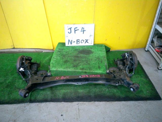 【中古】中古部品 N−BOX JF4 リアアクスルビーム 【3331010600-250514000153500】