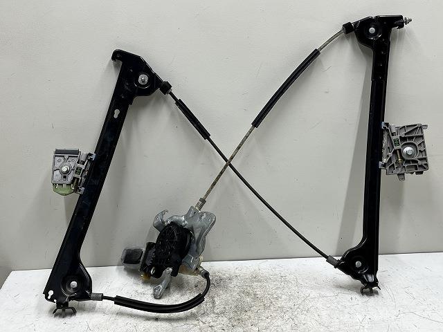 【中古】中古部品 ベンツ SLKクラス 170449 右フロントドアレギュレータ・モーター 【3310070100-000090757113120】