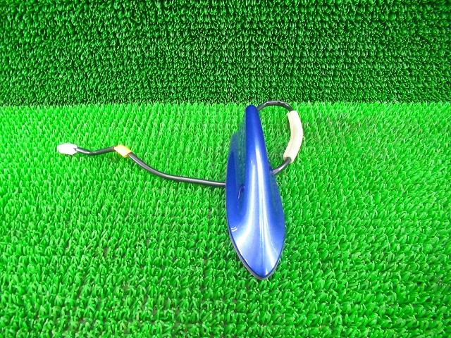 【中古】中古部品 アクア NHP10 アンテナ 【3330210100-000037094161000】