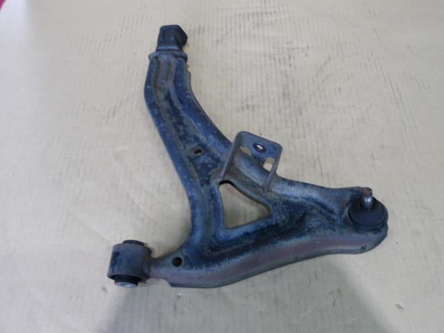 【中古】中古部品 アクティ HH5 左フロントロアアーム 【3340220100-000226032251740】