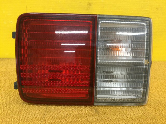 【中古】中古部品 エブリィ DA17V 左テールランプ 【3330960100-000052508115600】