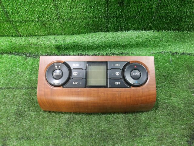 【中古】中古部品 セレナ NC25 A/Cスイッチパネル 【3330420100-250520000160900】