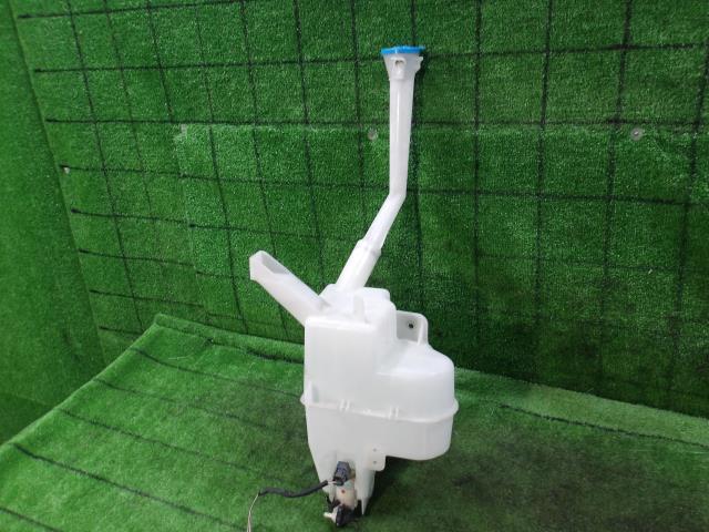 【中古】中古部品 セレナ NC25 ウォッシャータンク 【3330420100-250520000167300】