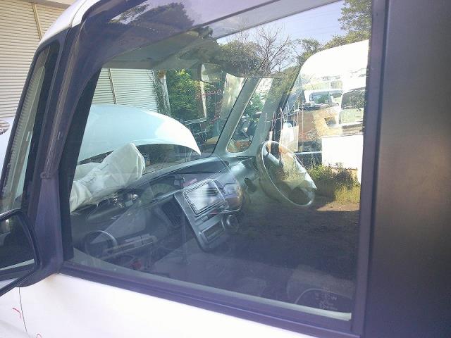 【中古】中古部品 タント L375S 左フロントドアガラス 【3340030100-003351700013230】