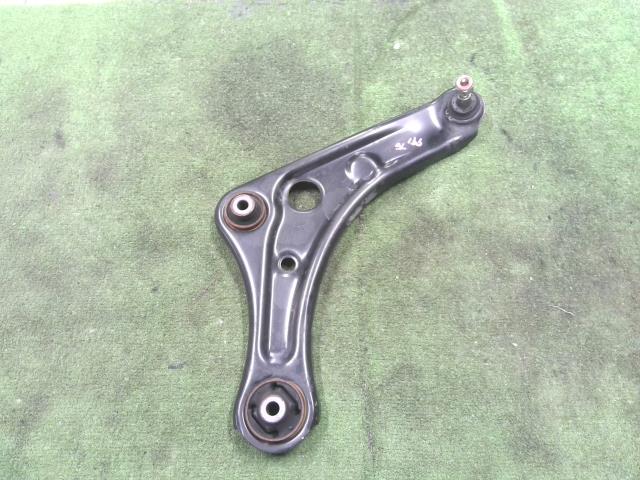 【中古】中古部品 ルークス B44A 右フロントロアアーム 【3310200100-000021899151720】