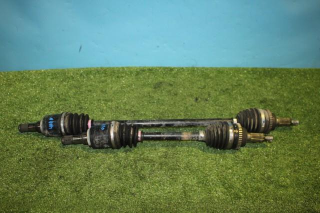 【中古】中古部品 キャリィ DA16T 左フロントドライブシャフト 【3330950100-000040111042200】