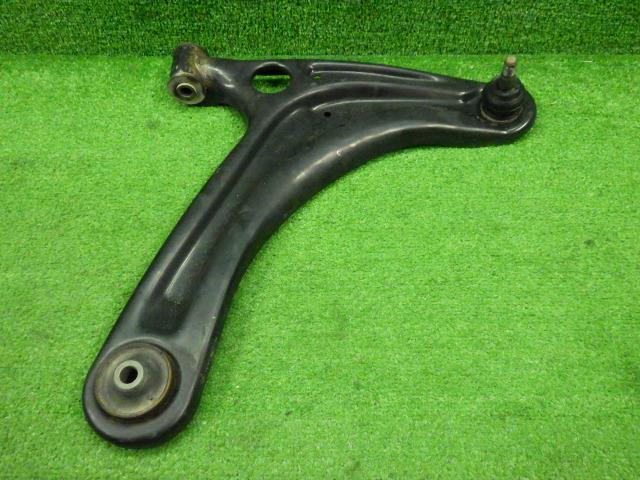 【中古】中古部品 ミニキャブ DS17V 右フロントロアアーム 【3330250100-000000902851720】