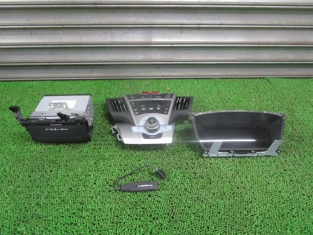 【中古】中古部品 オデッセイ RB3 カーナビゲーション 【3330540100-250315000861310】