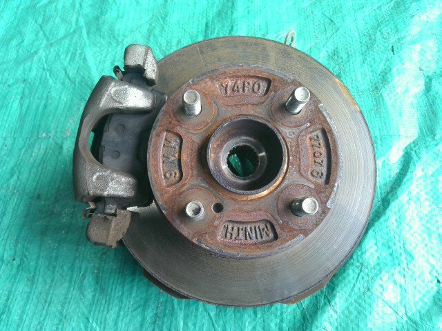 【中古】中古部品 ワゴンR MH55S 左フロントナックルハブ 【3310090100-202506004544340】