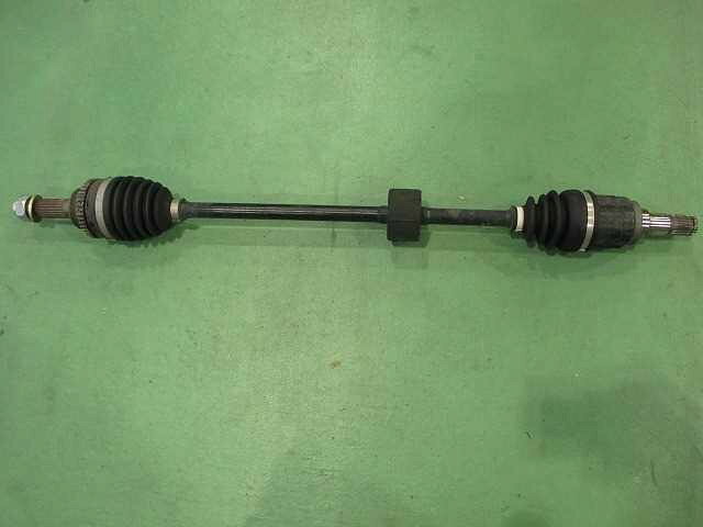 【中古】中古部品 モコ MG33S 右フロントドライブシャフト 【3310590000-000001826942100】