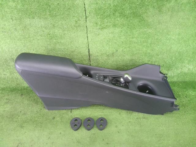 【中古】中古部品 C−HR ZYX10 コンソールボックス 【3330990100-241127000477100】