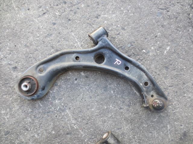 【中古】中古部品 N−WGN JH1 右フロントロアアーム 【3340240100-202500005251720】