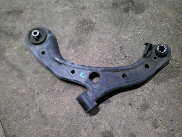 【中古】中古部品 N−BOX JF1 左フロントロアアーム 【3310410000-000253006751740】