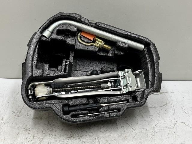 【中古】中古部品 VW ゴルフ 1JAPK ジャッキ 【3310070100-0000Y0766277750】