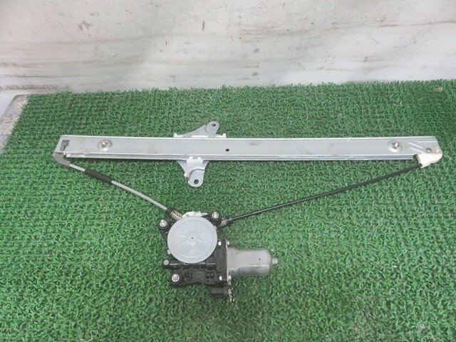 【中古】中古部品 タント L385S 左フロントドアレギュレータ・モーター 【3330380100-000037016713220】