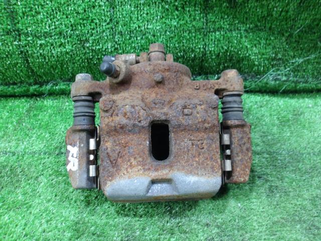 【中古】中古部品 ソリオ MA36S 右フロントキャリパー 【3330420100-250611000444330】