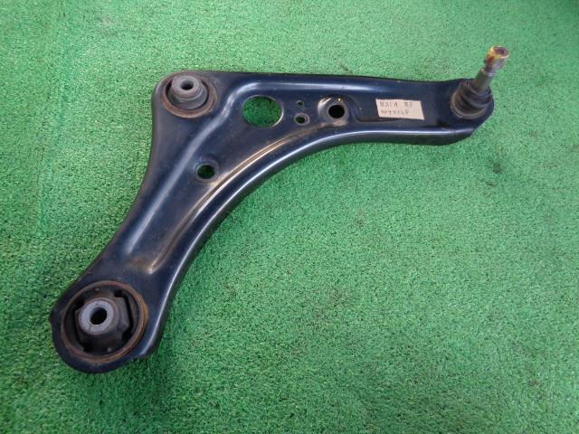 【中古】中古部品 デイズルークス B21A 右フロントロアアーム 【3340030100-009462800051720】