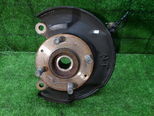 【中古】中古部品 アクティ HA9 右フロントナックルハブ 【3330420100-250606000244310】