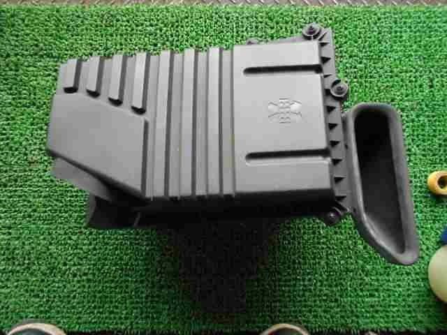 【中古】中古部品 VW パサートヴァリアント 3CAXZF エアクリーナー 【3100430000-250624000129050】