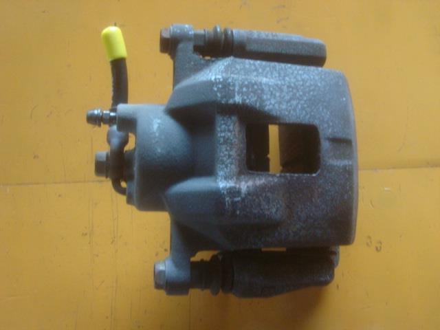 【中古】中古部品 ポルテ NNP11 左フロントキャリパー 【3340220100-001454739844360】