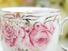 レッドローズコーヒーカップ3点セットおしゃれ薔薇柄ティーカッププレゼントバラ雑貨花柄ロイヤルギフトセット姫系ホワイト結婚祝い誕生日カップコーヒー紅茶カップ陶器磁器食器洋食器キッチンアフタヌーンティー引出物引き出物