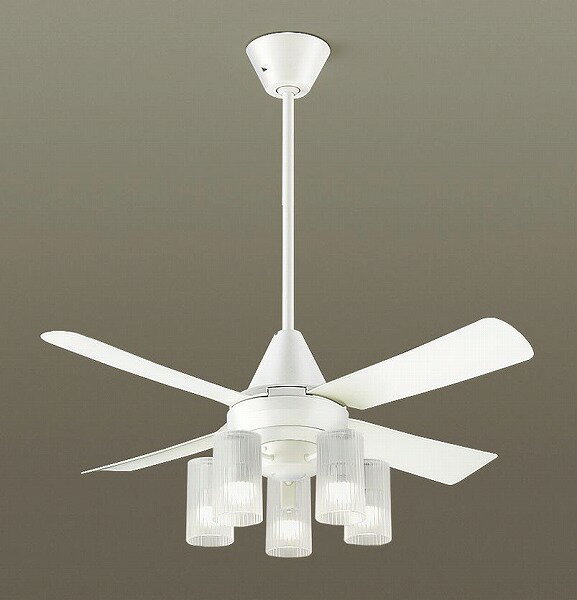 [商品について]※本商品は、メーカー取り寄せのため、欠品している場合がございます。※画像はイメージです。商品の詳細はメーカー受付窓口/HPにてご確認ください。※掲載商品は予告無く販売終了となっている場合もあり、掲載商品全ての出荷確約をするものではありません。[注意事項]※天井の取付位置に補強材があることをご確認下さい。[返品・交換について]返品不可：返品不可の商品⇒詳細はこちらをクリック※当店ではお客様都合による交換は受け付けておりません。■メーカー/品番パナソニック XS90212F■商品カテゴリ照明器具 シーリングファン パナソニック■取付方法取付・電気工事が必要です。■適応畳数〜10畳■リモコンについてリモコン送信器同梱■本体サイズ幅φ1100・高983 9.3kg■商品説明カラー区分： ホワイトランプ色： インテリア合計W数： 62ランプ・W数： LED電球一般電球タイプ7.0W5灯（E26）主な仕様： パナソニック 白熱電球60形5灯器具相当電圧：100VVA：92KVA：0.092消費電力：62W（固有）エネルギー消費効率：61.4lm/W色温度：2700KRa：Ra80■検索コード 20220506■ジャンル インテリア・寝具・収納 ライト・照明器具 天井照明 シーリングファン■カテゴリ 照明器具 シーリングファン パナソニックパナソニック シーリングファンXS90212F 本体色：ホワイト