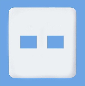 [商品について]※本商品は、メーカー取り寄せのため、欠品している場合がございます。※画像はイメージです。商品の詳細はメーカー受付窓口/HPにてご確認ください。※掲載商品は予告無く販売終了となっている場合もあり、掲載商品全ての出荷確約をするものではありません。[返品・交換について]返品不可：返品不可の商品⇒詳細はこちらをクリック※当店ではお客様都合による交換は受け付けておりません。■メーカー/品番パナソニック WTF7072W■商品カテゴリ電設資材 配線器具 パナソニック■商品説明カラー区分： ホワイト主な仕様： パナソニック コンセントプレート2連用（2コ用）【1コ＋1コ用】シリーズ名 ： コスモシリーズワイド21 プレート（ラウンド）本画像は検索いただいた品番と同品種の代表色の白黒画像です。■検索コード 20080330■ジャンル 花・ガーデン・DIY 木材・建築資材・設備 電設資材 コンセント■カテゴリ 電設資材 配線器具 パナソニックパナソニック コンセントプレート2連用（2コ用）WTF7072W 本体色：ホワイト