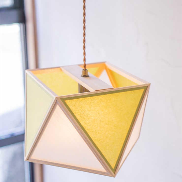 【メーカー直送】 新洋電気 彩 和風ペンダントライト 白×萌葱 白熱灯 AP816-F 和室 照明 強化和紙 ワーロン素材 おしゃれ 日本製 国産 木製