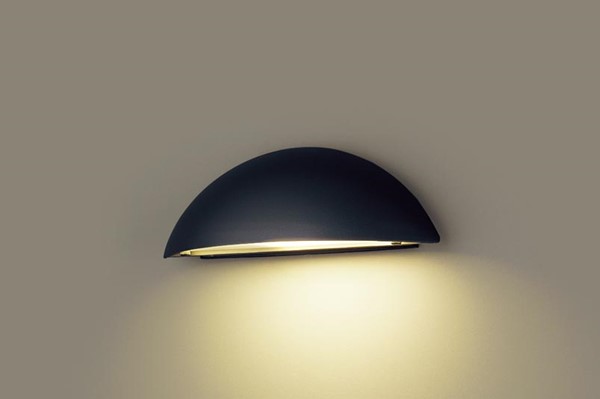 [商品について]※本商品は、メーカー取り寄せのため、欠品している場合がございます。※画像はイメージです。商品の詳細はメーカー受付窓口/HPにてご確認ください。※掲載商品は予告無く販売終了となっている場合もあり、掲載商品全ての出荷確約をするものではありません。[返品・交換について]返品不可：返品不可の商品⇒詳細はこちらをクリック※当店ではお客様都合による交換は受け付けておりません。■メーカー/品番パナソニック LGWJ85101BF■商品カテゴリ照明器具 エクステリアライト 表札灯■取付方法取付・電気工事が必要です。■本体サイズ幅282・高98・出しろ100 0.9kg■商品説明カラー区分： ブラックランプ色： LED(電球色)合計W数： 4.3ランプ・W数： LED電球小形電球タイプ4.3W1灯(E17)主な仕様： パナソニック センサー付 防雨型 白熱電球40形1灯器具相当電圧：100VVA：7.5KVA：0.0075消費電力：4.3W（固有）エネルギー消費効率：26.5lm/W色温度：2700KRa：Ra80■検索コード 20240229■ジャンル 花・ガーデン・DIY エクステリア・ガーデンファニチャー ライト・イルミネーション 玄関灯■カテゴリ 照明器具 エクステリアライト 表札灯
