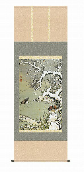 [商品について]※本商品は、メーカー取り寄せのため、欠品している場合がございます。※画像はイメージです。商品の詳細はメーカー受付窓口/HPにてご確認ください。※掲載商品は予告無く販売終了となっている場合もあり、掲載商品全ての出荷確約をするものではありません。[注意事項]納期は約7〜10日前後です。[返品・交換について]返品不可：返品不可の商品⇒詳細はこちらをクリック※当店ではお客様都合による交換は受け付けておりません。■メーカー/品番三幸 KZ2G9-036■商品カテゴリ家具・インテリア 掛け軸・額絵・絵画 掛け軸 伊藤若冲■適応畳数幅54.5×高さ約153cm■本体サイズ幅54.5×高さ約153cm■商品説明サイズ区分： 尺五主な仕様： 三幸 新絹本 洛彩緞子本表装伊藤若冲 近世日本の画家の一人であり、江戸時代中期の京にて活躍した絵師。没後200年にあたる平成十二年の京都国立博物館での「若冲展」で一躍脚光を浴び、人気が高まっている。恐ろしいほどに緻密に描き込まれた鶏、ユーモラスに描かれた野菜、豪華絢爛に描かれた花々など、彼の作風は多岐に渡る。■検索コード 20201203■ジャンル ホビー アート・美術品・骨董品・民芸品 掛軸■カテゴリ 家具・インテリア 掛け軸・額絵・絵画 掛け軸 伊藤若冲[メーカー直送について]本商品はメーカー直送品となります。代金引換はご利用頂けません。・配送地域：全国※沖縄・離島・北海道除く・直送送料：配送地域内送料無料・日時時間指定：日時・時間指定不可※商品は1階での軒下渡しとなります。室内への搬入は行っておりません。※通常配送商品との同時注文(同梱)は不可です。メーカー直送の場合は単品でのご注文をお願いいたします。