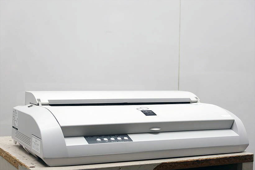 【補修跡あり】中古ドットプリンター 富士通 FUJITSU FMPR3020 【中古】新品汎用インクリボン付き
