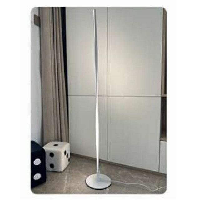 Floor Lamps - 星岡商事 7Life スパイラルフロアライト 白DH-L1009-WH