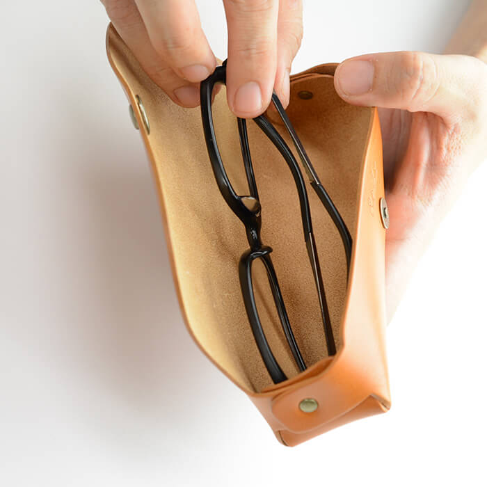 日本製 メガネケース 革 7色 メンズ レディース おしゃれ かわいい 軽量 ギフト包装可 眼鏡ケース レザー 革小物 誕生日 雑貨 小物 異動 お祝い 30代 40代 50代 孫 バレンタイン ラッピング格安通販　バレンタイン　人気　ランキング