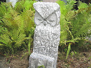 縁起物のふくろうです夢石オーナー作ですふくろうポルトガル産御影石約高さ62cm重さ約50kg神永...