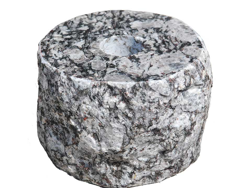 グレー系御影石の丸型束石(上面磨き・側面自然風仕上げ) インド産御影石オイスターパール上面5寸、高さ..