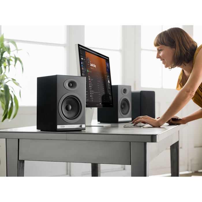 【中古】 JBL スピーカー CONTROL ONE [ペア]