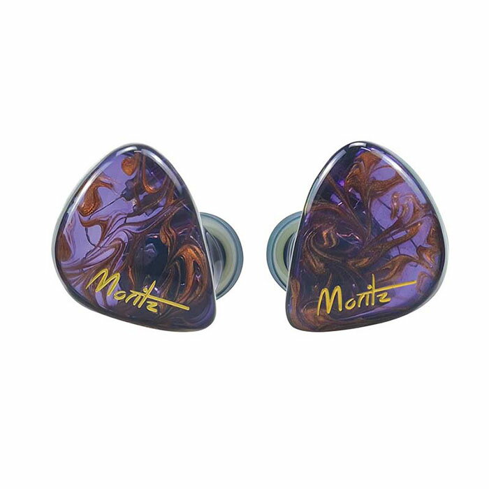 卓越したトランジエント応答性と広大なサウンドステージを実現Moritz Audio　DRAGON▼ 特注超薄複合材ベリリウムメッキダイナミックドライバーカスタム設計超薄型複合材料ベリリウムコーティングダイナミックドライバー：ベリリウム素材の軽量性と高剛性を活用し、振動板の応答速度を最適化。信号変換効率を理論値限界まで高める革新的なドライバー構造を実現しました。▼ 音の特徴高音域：クリアで透明感のある高音表現中音域：豊かな厚みを伴う中域、女性ボーカルの甘美な情感伝達低音域：ダイナミックな弾力性と底なしの深みを兼備特性面：卓越したトランジエント応答性、三次元的に広がるサウンドステージ再現力：録音配置の精密なポジショニング再現臨場感：リアルなライブ空間の再構築、濃密な音楽的没入感を構築▼ 純銀ケーブル純銀ケーブルは信号伝送ロスを低減し、音響純度とディテール再現性を確実に保証します。▼ プラグ設計モジュラープラグシステムのデザイン理念moritzが設計した交換可能プラグシステムは、ユーザーが使用環境に応じて異なるタイプのプラグを柔軟に選択・交換可能。コネクタ部分のモジュール化設計により、部分的な摩耗による製品全体の寿命短縮を防止し、長期的な使用サイクルを実現しました。プラグの互換性と拡張性Dragon製品のプラグ設計はマルチデバイス互換性を実装し、ユーザーが最新規格へ随時アップグレード可能なモジュール式構造を採用。オーディオインターフェース技術の進化に即応することで、常に業界最先端の技術的優位性を維持し続けます。▼ ライブ感あふれる没入体験卓越したトランジエント応答性と広大なサウンドステージを実現。録音配置をミリ単位で忠実に再現するポジショニング精度により、ライブ空間の臨場感を完全再構築。音楽的ディテールの立体配置と空気感の再現技術が、深い没入感を伴う劇場的な音響空間を構築します。▼ ハイファイ中低域周波数移行の自然な滑らかさと音響特性の高精度再現を実現。加えてハイレゾ音源選定用モニタリングツールとしての機能性を具備し、音楽制作現場におけるクリティカルリスニング環境の構築に最適化された音響性能を確立しました。▼ スペックドライバー構成特注超薄複合材ベリリウムメッキダイナミックドライバーインピーダンス19Ω音圧感度103.2dB SPL/mW再生周波数帯域5〜48kHzケーブル仕様コネクタ：CM 2Pin線材：純銀ケーブルプラグ：3.5mm / 2.5mm / 4.4mm 金メッキケーブル長：1.2m本体重量メーカー情報なし付属品・保証カード・純正の純銀製ケーブル（3.5mm／2.5mm／4.4mm交換式プラグ）脱着式ケーブル・イヤーピース6ペア（2種類・各S／M／Lサイズ）・防水・耐衝撃イヤホンケース 関連キーワード イヤフォン 有線 イヤホン 有線イヤホン 高音質 イアホン earphone ear phone iPhone Android EDM ファンク JAZZ クラシック メタル ロック アコースティック ボーカル 低音 ボカロ ボーカロイド アニソン 迫力 定位 PC Mac おすすめ オススメ リスニング 通勤 通学 耳掛け型 リケーブル対応 ダイナミックドライバー 純銀ケーブル モリッツオーディオ