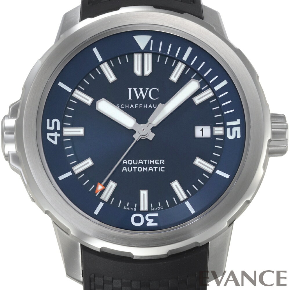 89％小傷程度 ■ブランド IWC ■商品名 アクアタイマー オートマティック “エクスペディション・ジャック＝イヴ・クストー” ■型番 IW329005 ■素材 ステンレス ■サイズ メンズ（直径42mm） ■動力 自動巻き ■ダイアル ブルー ■インデックス バー ■ベゼル 逆回転防止ベゼル／回転式インナーベゼル ■ベルト ブルー ラバーストラップ（尾錠） ■防水 30気圧防水 ■保証 中古　1年保証 ■コンディション 89％ ■付属品 ボックス・ギャランティ・取扱説明書・交換用ブレスレット・ブレスレット調整ピン ■機能／その他 日付表示 機能的でシンプルな外観のダイバーズ・ウォッチ「アクアタイマー」。ベルト交換が容易になっており、操作性や実用性を向上させたダイバーズウォッチです。 特徴的なセーフダイブ・システム付き機械式回転式アウター／インナーベゼルを採用しており、反時計回り時だけアウターとインナーが連動し、時計回り時はアウターベゼルのみ動くことで誤操作を防ぎます。 本モデルは、2016年から2021年まで展開された「IW329005」。海洋研究家であり映画製作者でもあったジャック＝イヴ・クストーを称える特別モデルであり、鮮やかなマリンブルーの文字盤と裏蓋のエングレービングが特徴となっています。 2025年12月に弊社にてオーバーホール、外装研磨、ゼンマイ等の内装パーツの交換を行っています。 ケースや裏蓋などに小傷や微細傷、純正のラバーストラップに若干の着用跡が見られますが、全体的に綺麗な個体です。 付属する国内ギャランティの日付は2020年9月。また、交換用の純正ブレスレット（仕上げ済）が別途付属します。 ブレスレット装着時の内径 最大約19.5cm 腕時計愛好家　人気ハッシュタグ #IWC #IWCwatches #IWCwatch #IWCBigPilot #IWCPortugieser #IWCcollector #ヴィンテージ #アンティーク #vintagewatch #時計 #腕時計 #vintagerolex #時計好き #ブランド時計 #antiquewatch 販売店：銀座エバンス (エバンス EVANCE エバンス銀座 EVANCE銀座 銀座店)IWC アクアタイマー オートマティック “エクスペディション・ジャック＝イヴ・クストー” 42mm IW329005