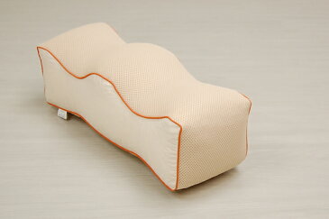 44ashima01 足枕 (メッシュ) PEパイプ入、日本製 MADE IN JAPAN、サイズ約17×44×13×8cm ■適度な高さがだるさを和らげ足の疲れスッキリ解決!足から全身リラックス♪ 踵、ふくらはぎ、ひざの下に。足まくら、脚枕 フットピロー フットレスト パイプ枕 サポートピロー