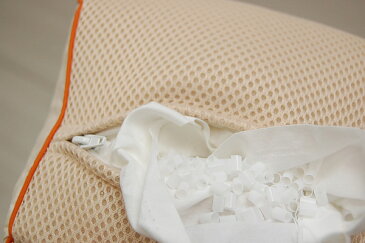 44ashima01 足枕 (メッシュ) PEパイプ入、日本製 MADE IN JAPAN、サイズ約17×44×13×8cm ■適度な高さがだるさを和らげ足の疲れスッキリ解決!足から全身リラックス♪ 踵、ふくらはぎ、ひざの下に。足まくら、脚枕 フットピロー フットレスト パイプ枕 サポートピロー