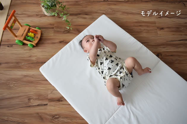 赤ちゃん 授乳 クッション 枕 ピロー ハンズフリー 新生児 乳児 ベビーカー セルフミルク 哺乳瓶ホルダー サポートクッション マイクロファイバー マジックテープ付 マグマグ 出産祝い ギフト 送料無料 双子 双子育児 /授乳クッション